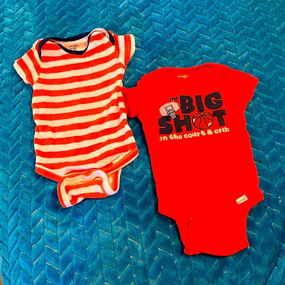 Babie onesies 3-6 months
